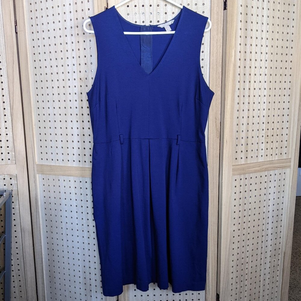 Banana Republic knee length dress, midi, beautiful blue color, fitted bodice